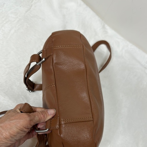 NWOT Genicci Brown Leather Hobo Bag with Adjustable Strap can be back backpack - Picture 7 of 12